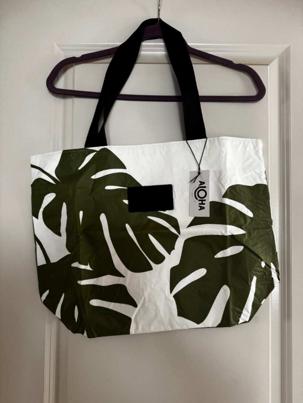 Brand New with Tags - Aloha Collection Day Tripper - Monstera